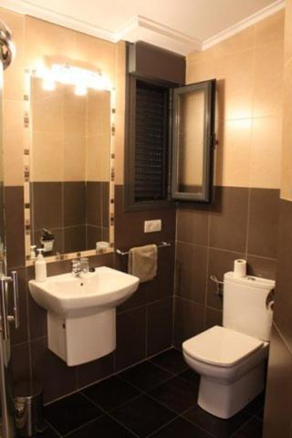 Hostal Valle Del Iregua Albelda De Iregua Стая снимка